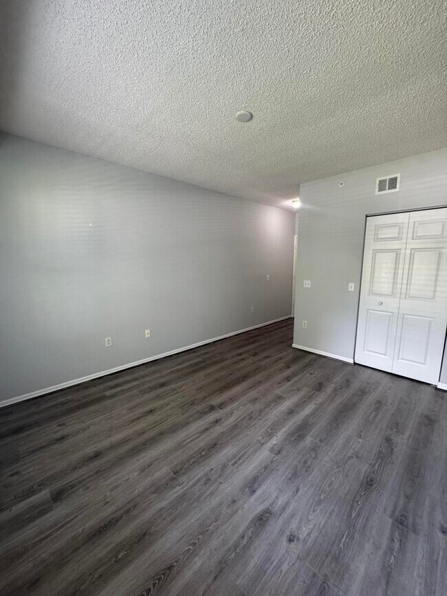 Building Photo - 1106 Tuscany Way