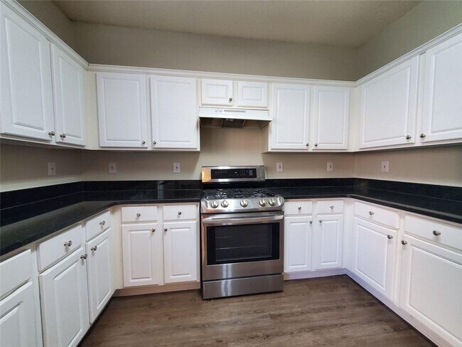 Building Photo - 2623 Davenham Ln