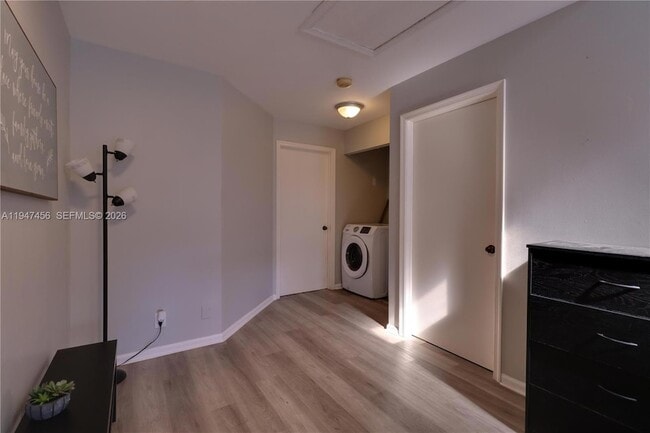 Building Photo - 2149 Discovery Cir W