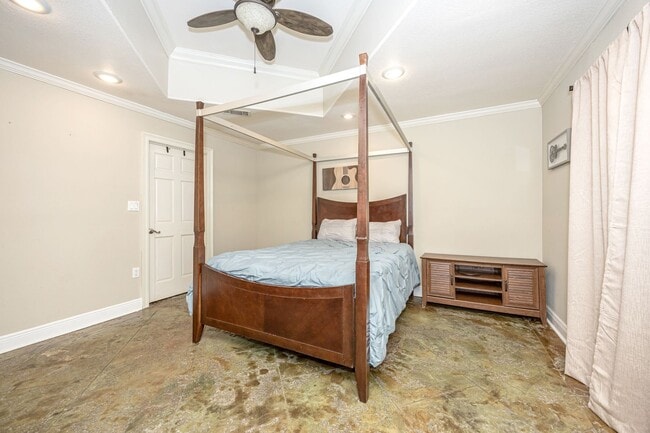 Building Photo - 3 Bedroom 2 Bath Back Bay Luxury Rental Home