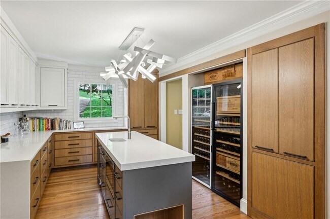 Building Photo - 1130 Angelo Ct NE