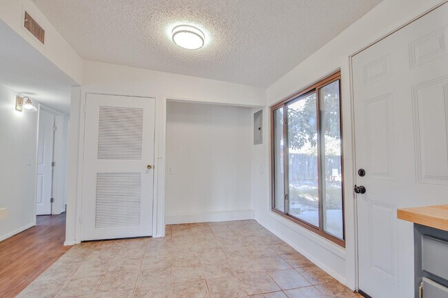 Building Photo - 2727 66th St