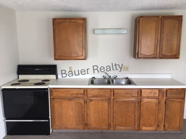 Building Photo - tb200r