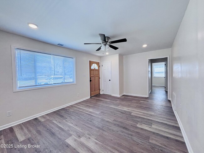 Building Photo - 300 N 36th St