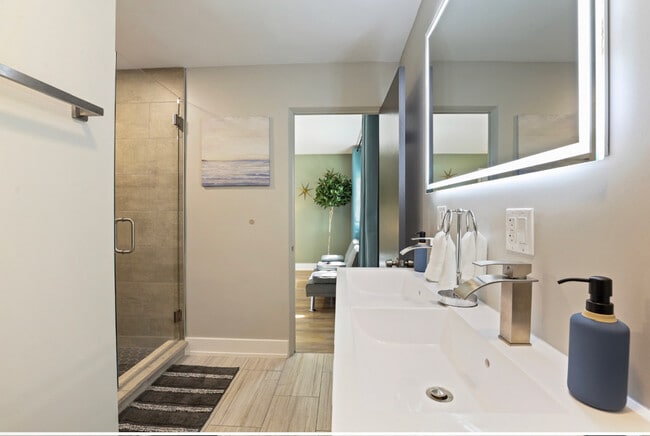 Building Photo - 2909 Flossmoor Rd