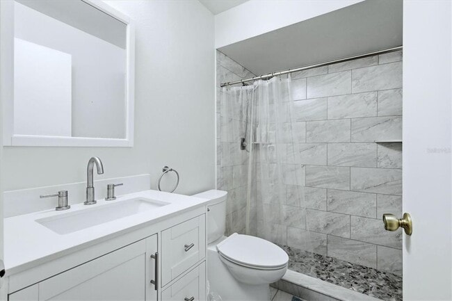 Building Photo - 4819 Village Garden Dr