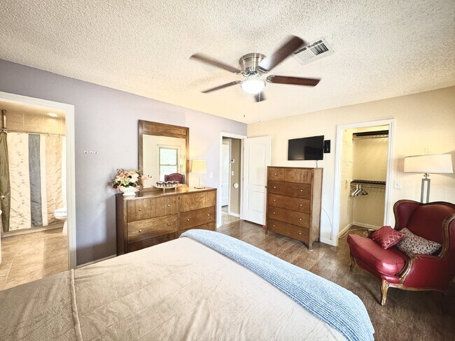 Building Photo - Fully Furnished Henderson Rental Near Cadence | 2 Bed Home w/ Solar + Backyard | Close to Cowabun...
