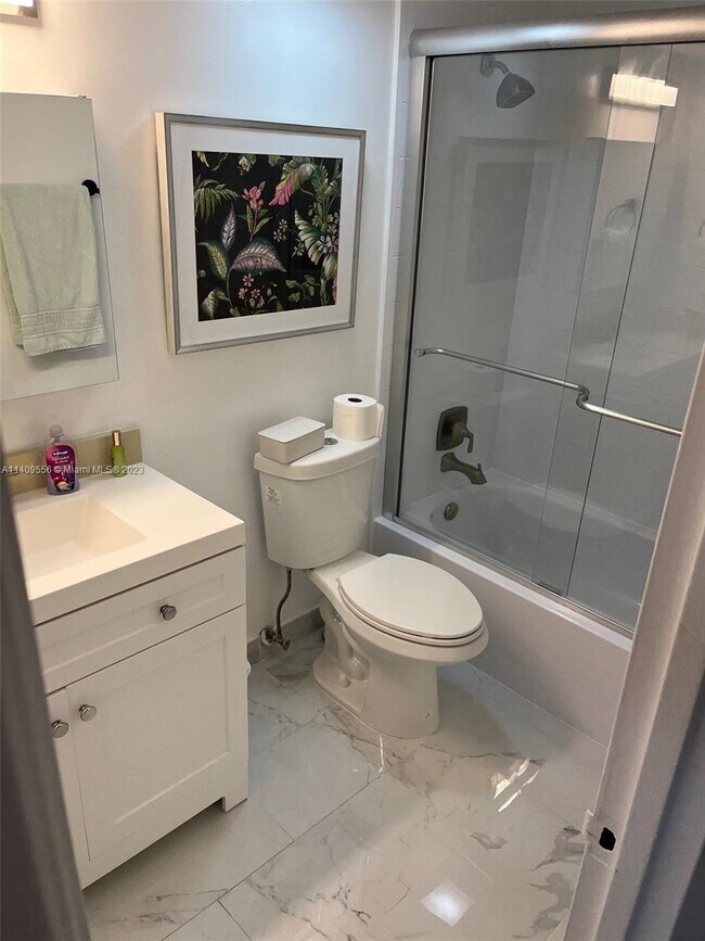 Building Photo - 13155 Ixora Ct