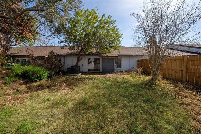 Building Photo - 126 Dahlia Village Cir