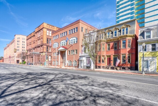 Building Photo - 411 1/2-411-412 Walnut St