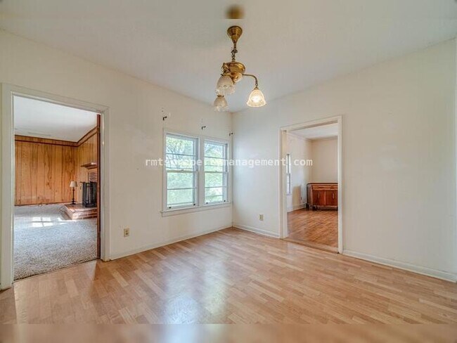 Building Photo - 7680 Jefferson River Rd