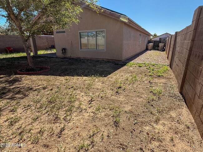 Building Photo - 6906 W Phelps Rd