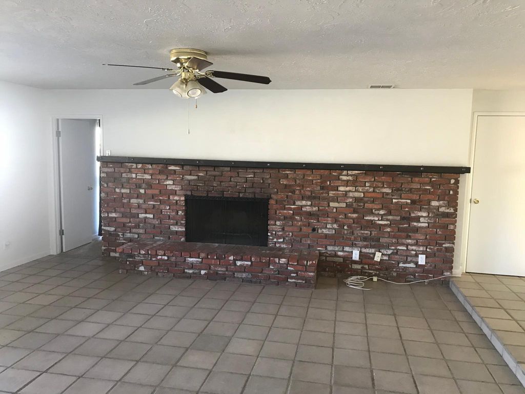 Building Photo - 18080 Pebble Beach Drive