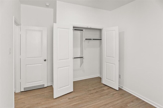 Building Photo - 28806 Bobcat Run Dr