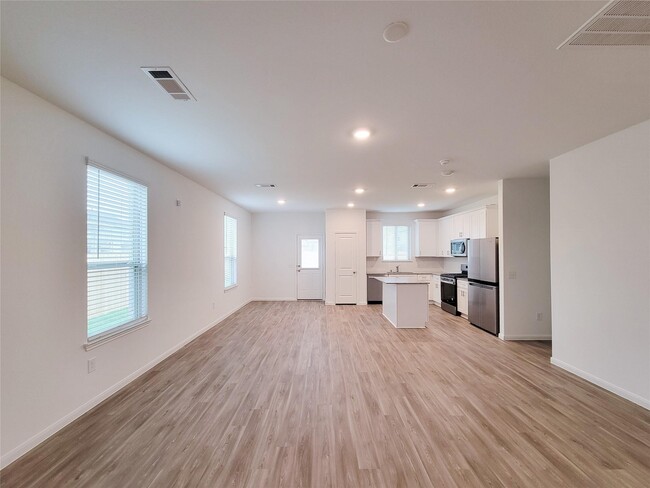 Building Photo - 1325 Grass Bnd Dr