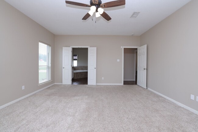 Building Photo - 105 Lawrence Marshall Dr