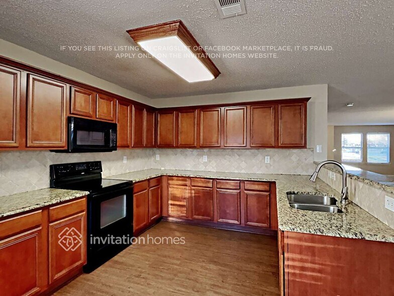 Building Photo - 2203 Wichita Tr