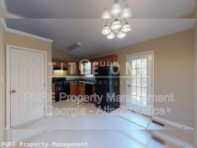 Building Photo - 177 Majesty Dr