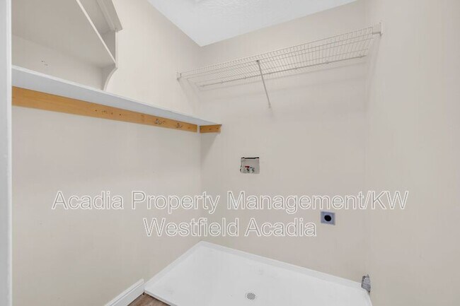 Building Photo - 25 E 2250 N