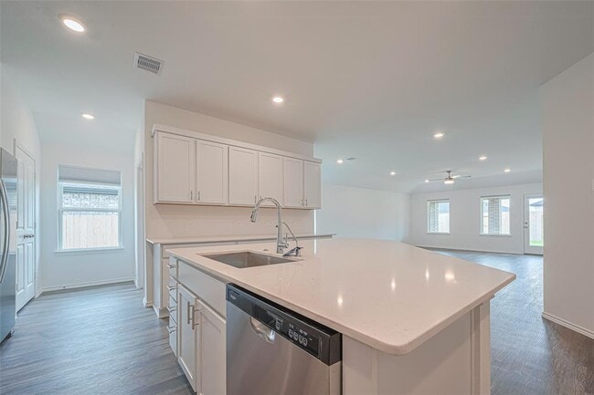 Building Photo - 27306 Sunterra Village Dr