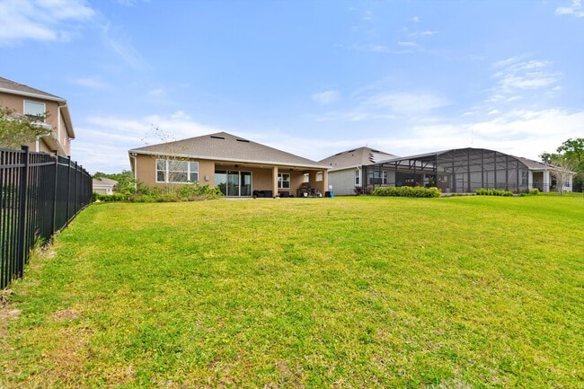 Building Photo - 994 Victoria Hills Dr S