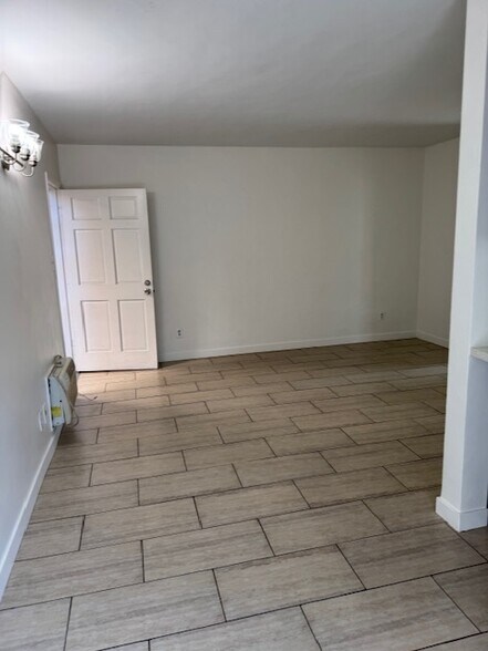 Building Photo - 13401 Victory Blvd
