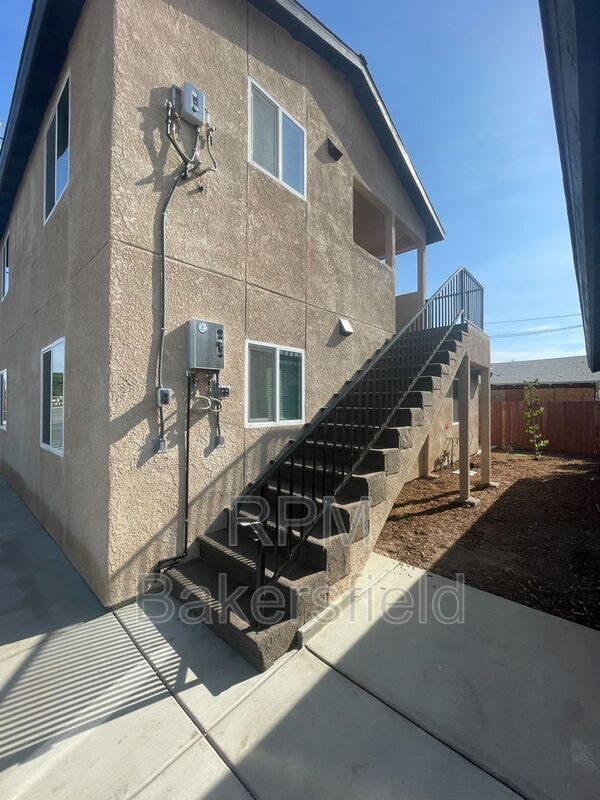 3027 Q St 3027 Q St Bakersfield CA 93301 Apartment Finder