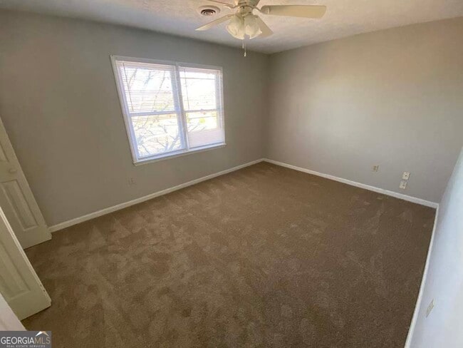 Building Photo - 156 Berlin Ct
