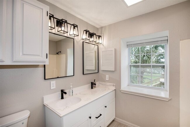 Building Photo - 2323 Rue De Lafitte St