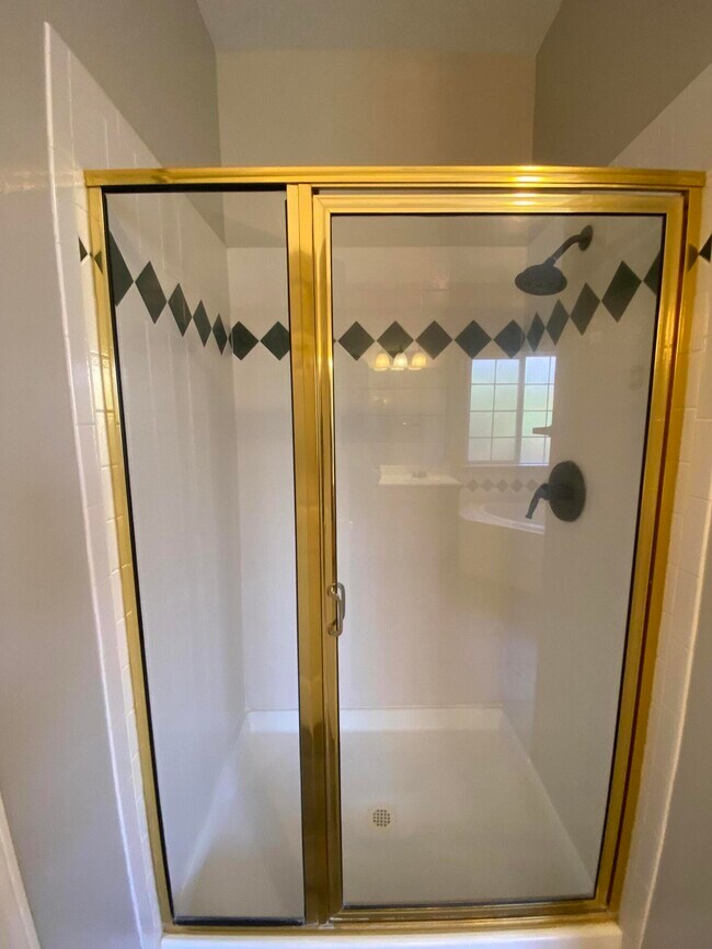 Building Photo - 7305 Peregrine Rd NE