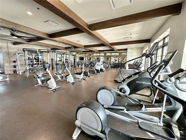 Building Photo - 1694 Hoot Owl Holw