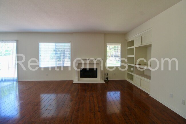 Building Photo - 11217 Golden Birch Way