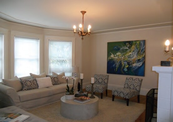 Interior Photo - 3612 Lakeshore Ave