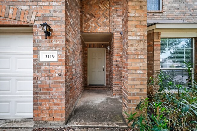 Building Photo - 3119 Myrtle Ranch Dr