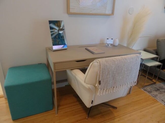 Building Photo - 930 Rambling Dr Cir