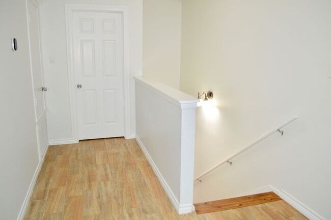 Building Photo - Property for rent