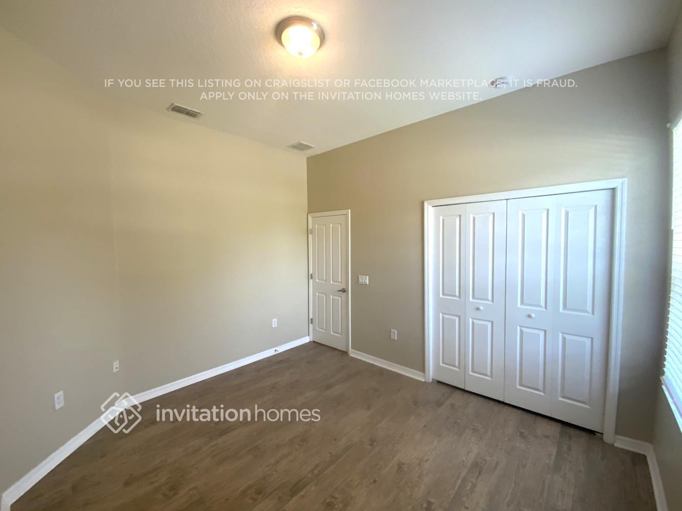 Building Photo - 3224 Bayflower Ave