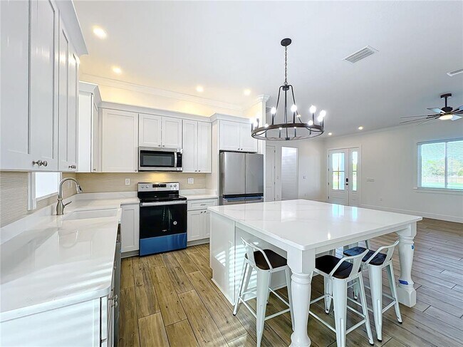 Building Photo - 8440 Florida Boys Ranch Rd