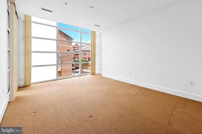 Building Photo - 2772 Lighthouse Point E