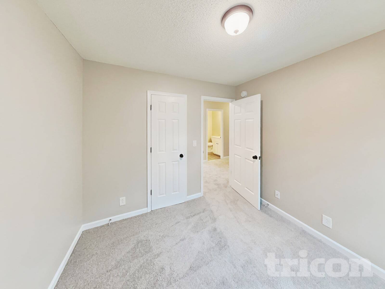 Building Photo - 911 Red Feather Trail