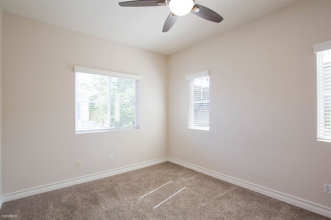 Building Photo - 1 br, 1 bath Condo - 26444 Arboretum Way U...