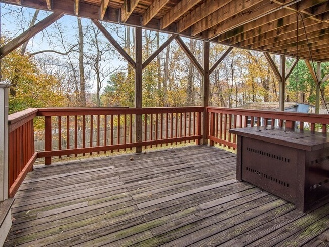 Building Photo - 38 Hilda St