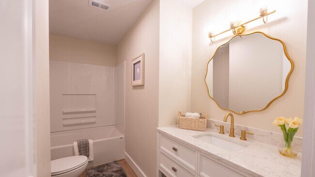 Building Photo - 1 Stafford Cir NE