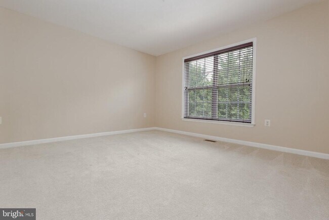 Building Photo - 105 Ticonderoga Dr