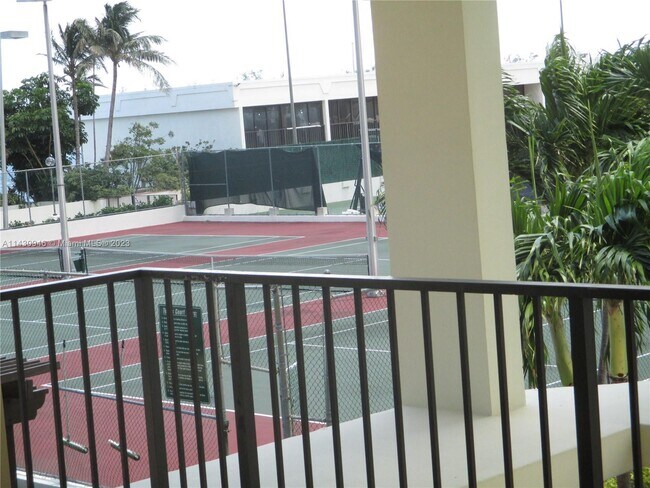 Building Photo - 1865 Brickell Ave