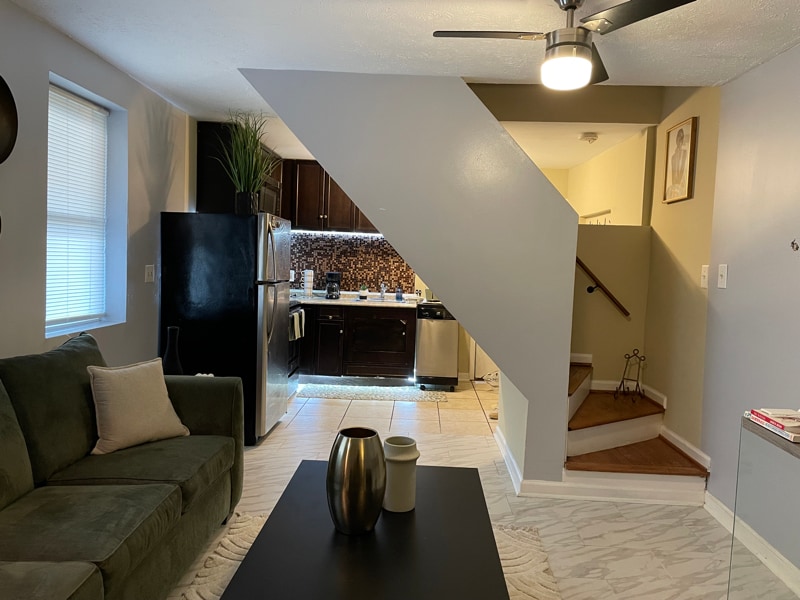 Building Photo - 888 W Lombard St