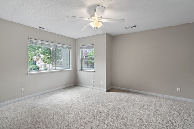 Building Photo - $2,500 | 4 Bedroom, 3.5 Bathroom Multi Flo...