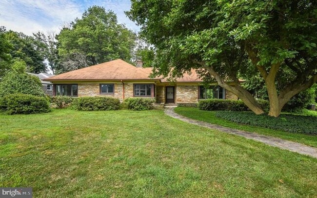 Building Photo - 8104 Heacock Ln