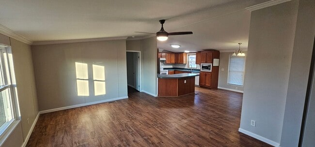 Building Photo - Spacious 3-bedroom, 2-bathroom mobile home. Showings Coming Soon!
