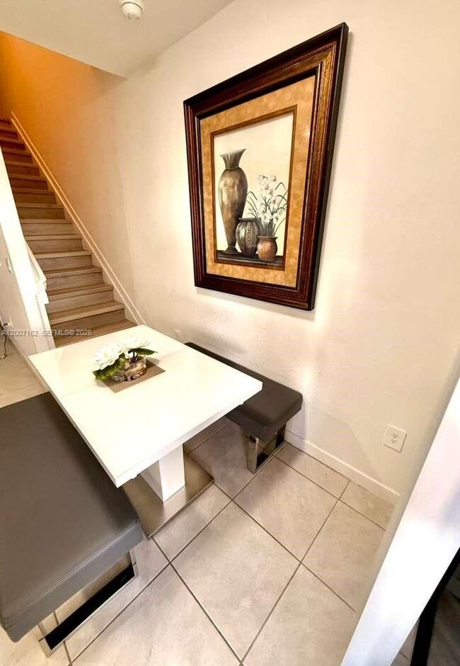 Building Photo - 470 NE 12th St